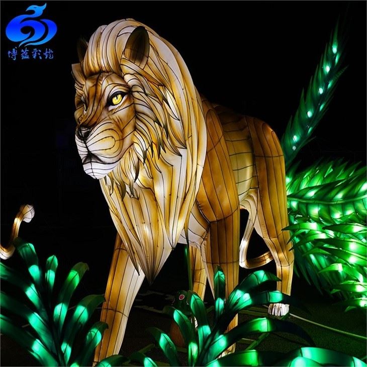 Outdoor Silk Chinese Lion Lantern